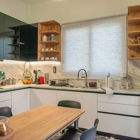 Monte Smith Luxury Garden With Parking *