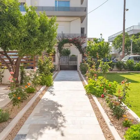 Monte Smith Luxury Garden With Parking Апартаменты