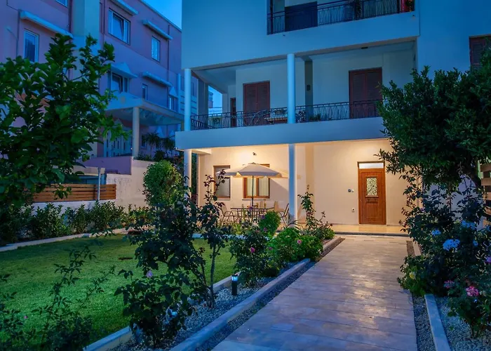 Monte Smith Luxury Garden With Parking