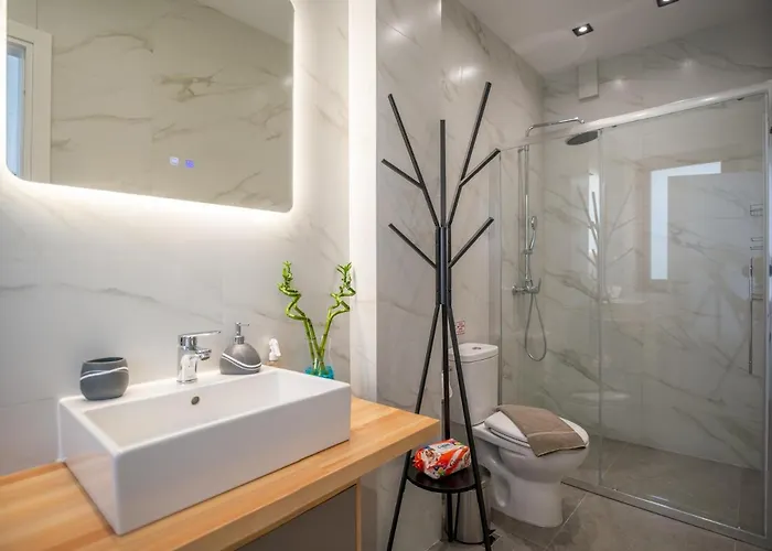 Monte Smith Luxury Garden With Parking Appartement