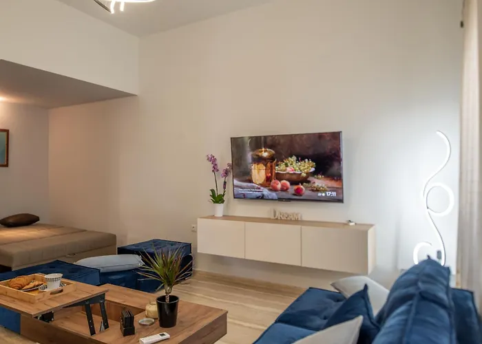 Monte Smith Luxury Garden With Parking Appartement