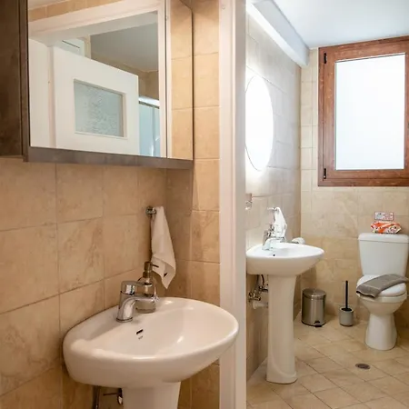 Monte Smith Luxury Garden With Parking Apartment