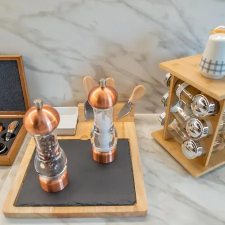 Monte Smith Luxury Garden With Parking Rhodes City