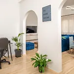 Monte Smith Luxury Garden With Parking Rhodes City
