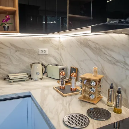 דירה Monte Smith Luxury Garden With Parking עיר רודוס