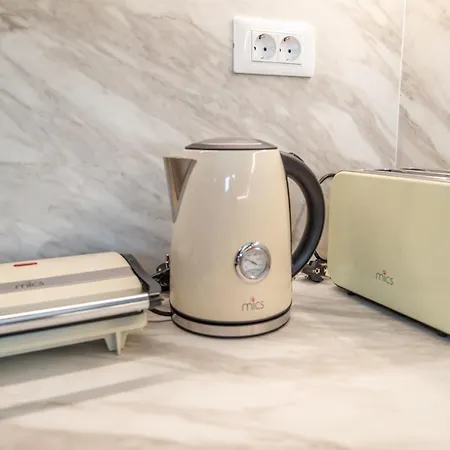 Monte Smith Luxury Garden With Parking דירה