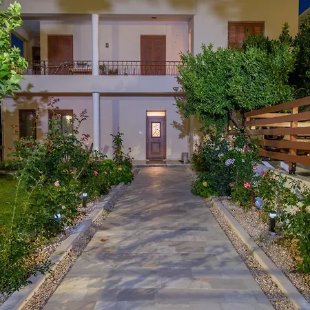 דירה Monte Smith Luxury Garden With Parking *