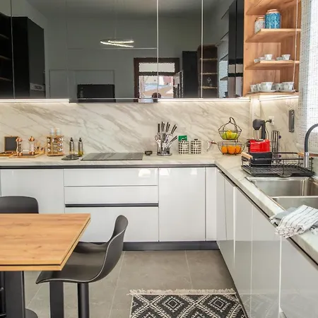 Monte Smith Luxury Garden With Parking עיר רודוס