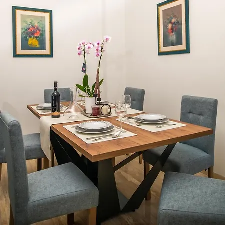 Monte Smith Luxury Garden With Parking דירה *