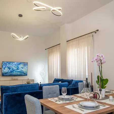 公寓 Monte Smith Luxury Garden With Parking Rhodes City