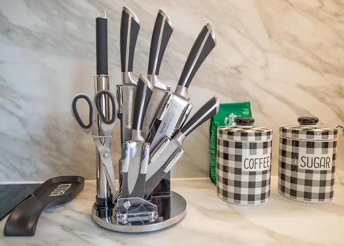 Monte Smith Luxury Garden With Parking Rhodes City